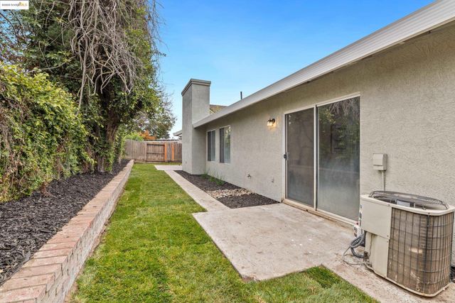 5213 San Paulo Dr, Salida, CA 95368