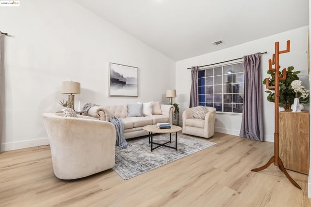 5213 San Paulo Dr, Salida, CA 95368