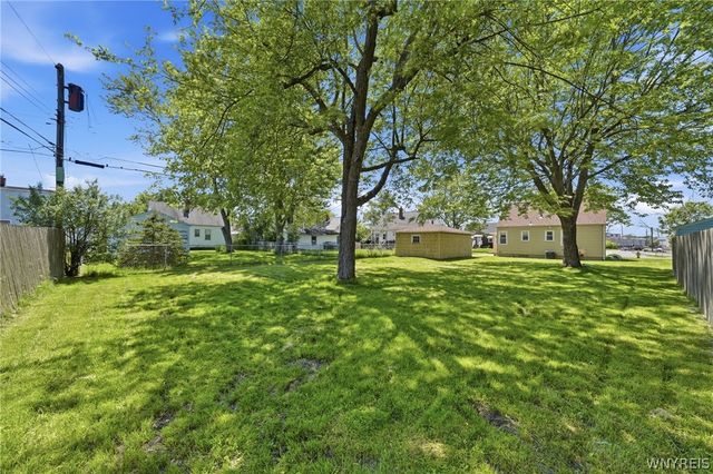 69 Lepeirs Drive, Tonawanda, NY 14150