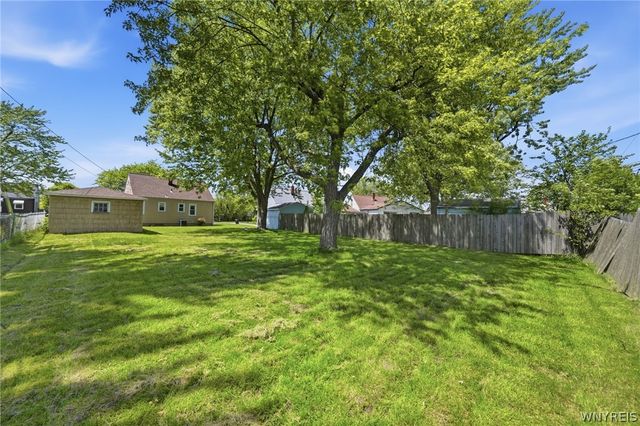 69 Lepeirs Drive, Tonawanda, NY 14150