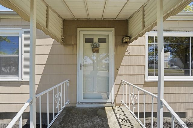 69 Lepeirs Drive, Tonawanda, NY 14150