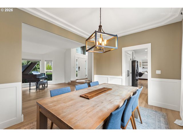 21390 HORTON Ct, West Linn, OR 97068