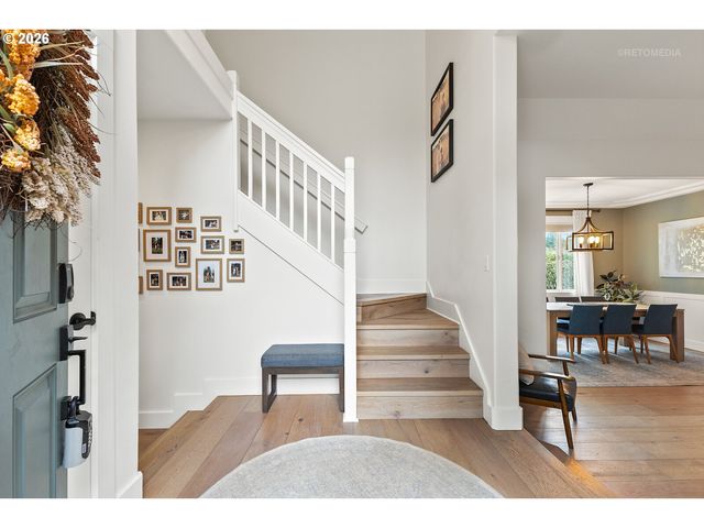 21390 HORTON Ct, West Linn, OR 97068