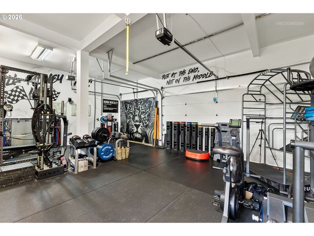 21390 HORTON Ct, West Linn, OR 97068