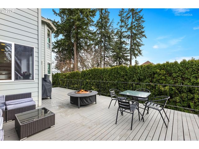 21390 HORTON Ct, West Linn, OR 97068