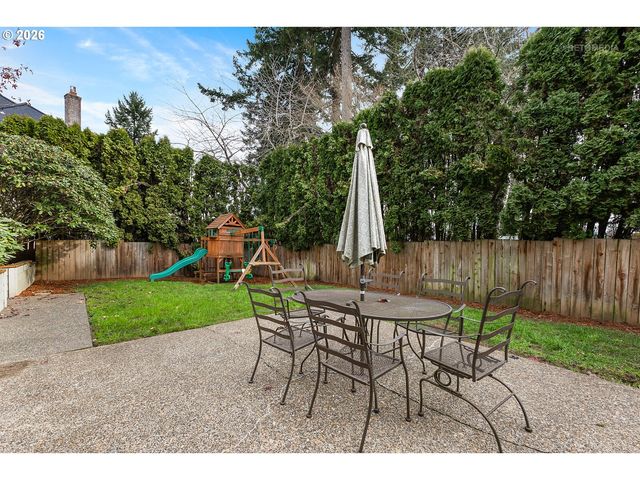 21390 HORTON Ct, West Linn, OR 97068