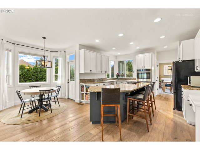 21390 HORTON Ct, West Linn, OR 97068