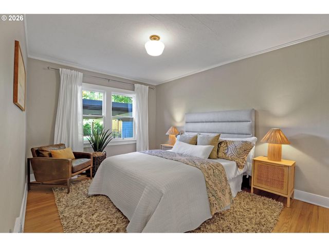 1106 Ne 33RD Ave, Portland, OR 97232