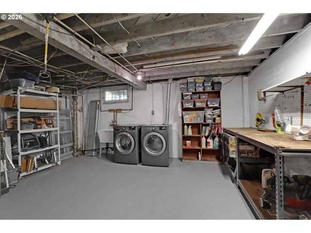 1106 Ne 33RD Ave, Portland, OR 97232