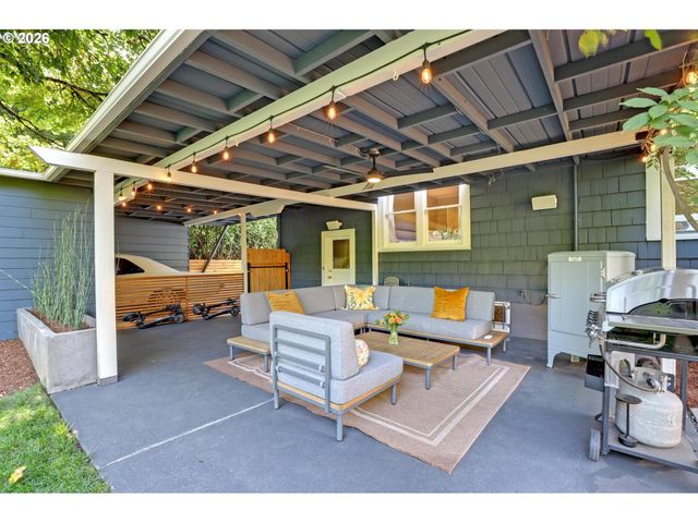 1106 Ne 33RD Ave, Portland, OR 97232