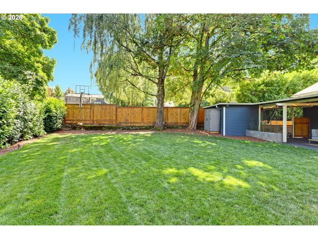 1106 Ne 33RD Ave, Portland, OR 97232