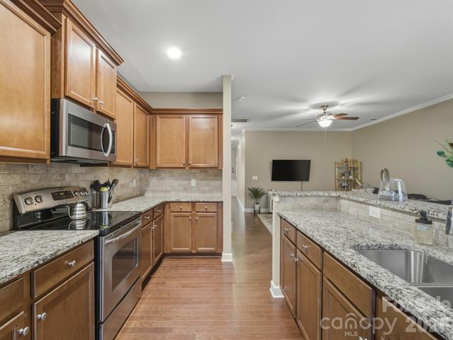 4648 Craigmoss Lane, Charlotte, NC 28278