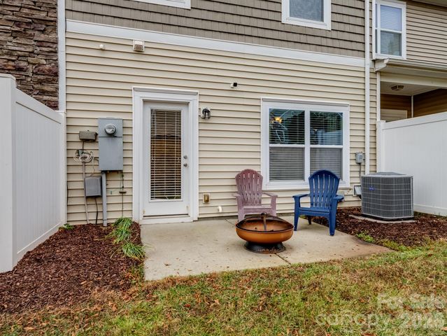 4648 Craigmoss Lane, Charlotte, NC 28278