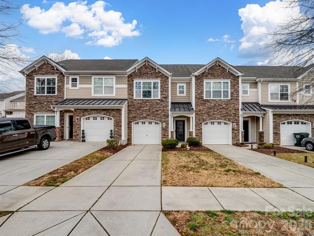 4648 Craigmoss Lane, Charlotte, NC 28278