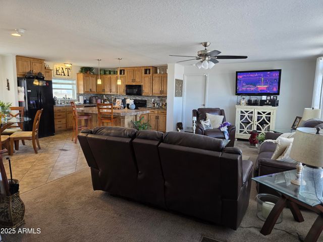 4143 W SUNSET Drive W, New River, AZ 85087