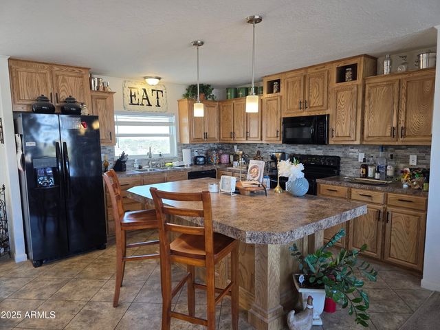 4143 W SUNSET Drive W, New River, AZ 85087