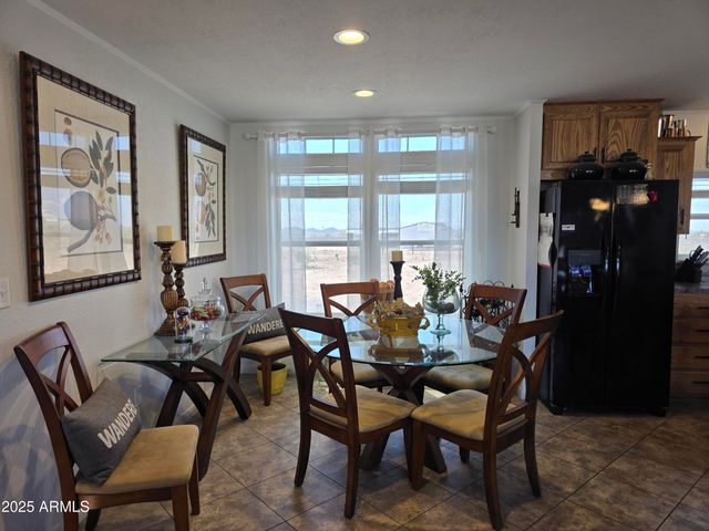 4143 W SUNSET Drive W, New River, AZ 85087