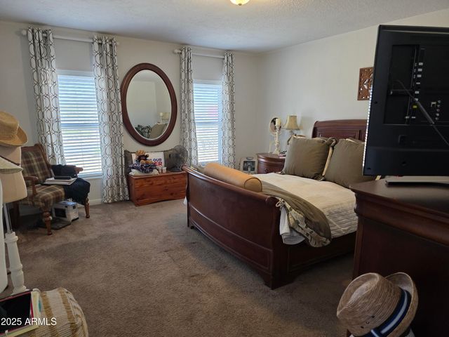 4143 W SUNSET Drive W, New River, AZ 85087