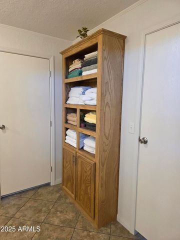 4143 W SUNSET Drive W, New River, AZ 85087