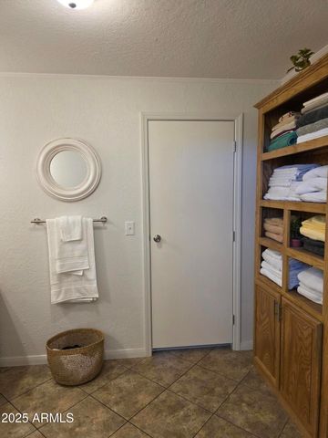 4143 W SUNSET Drive W, New River, AZ 85087