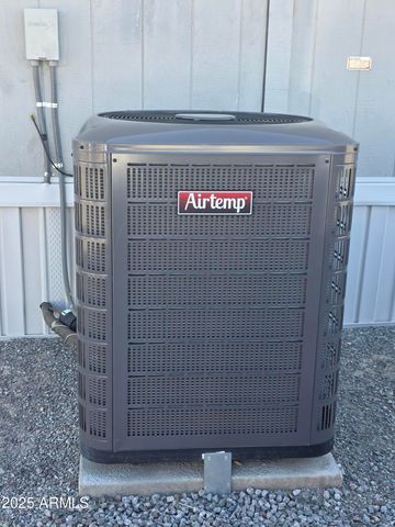 4143 W SUNSET Drive W, New River, AZ 85087