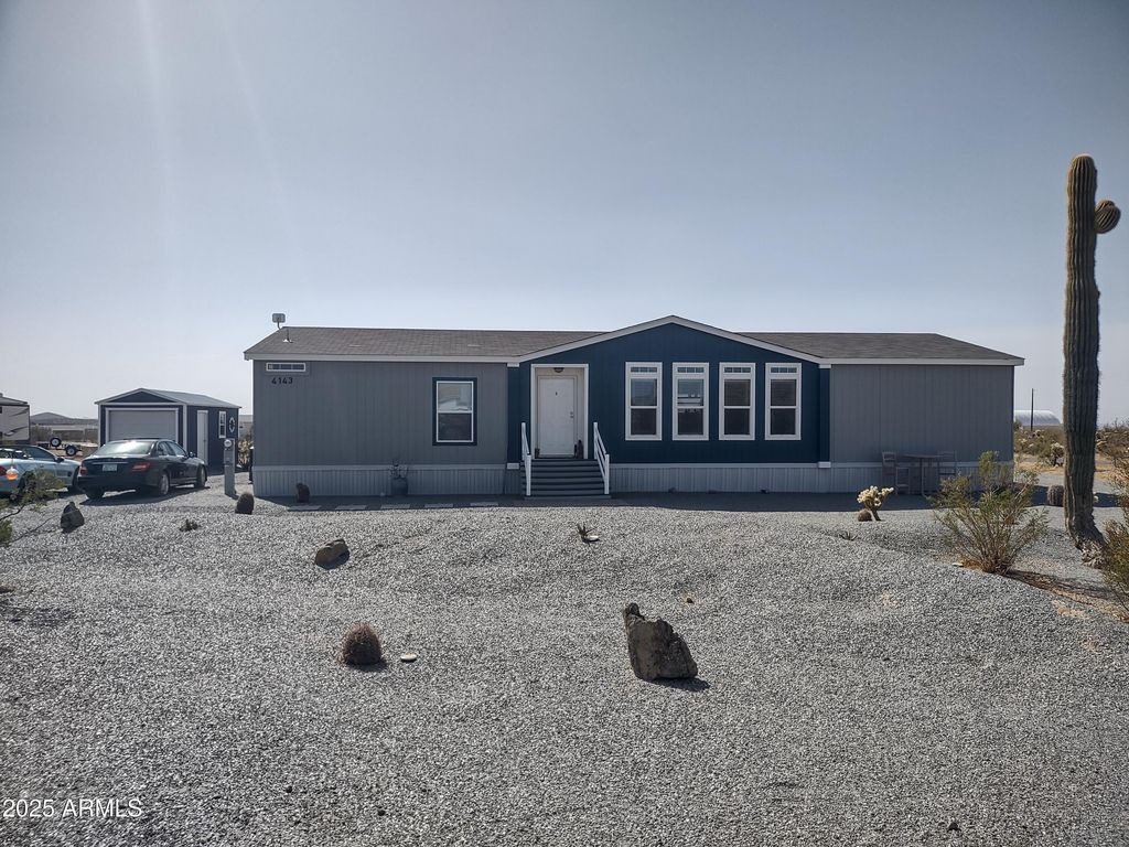 4143 W SUNSET Drive W, New River, AZ 85087
