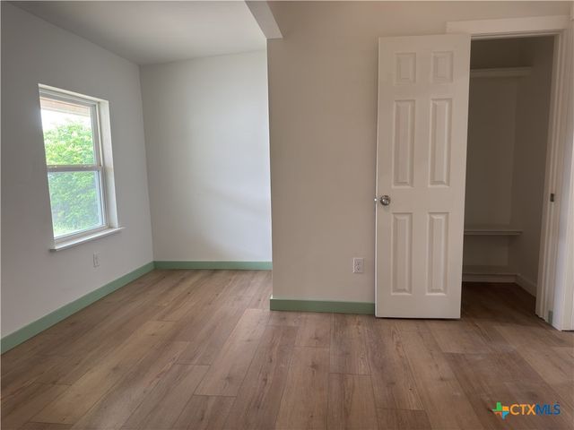 1702 E Heritage Avenue, Temple, TX 76501