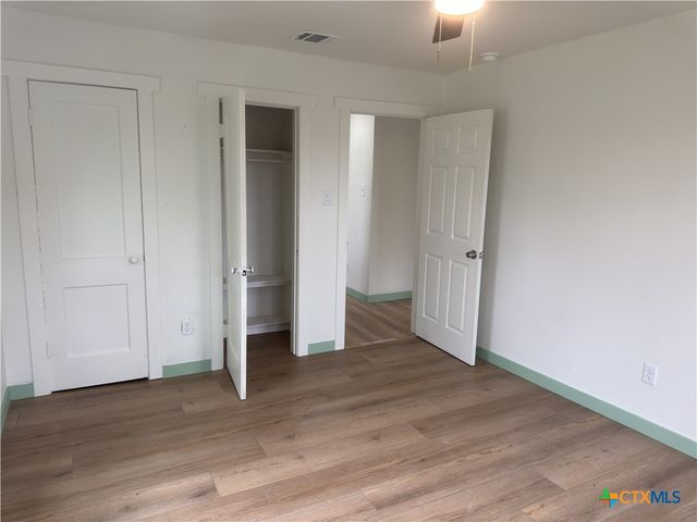 1702 E Heritage Avenue, Temple, TX 76501