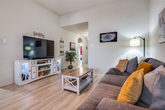 113 Rushmore Lane, Venus, TX 76084