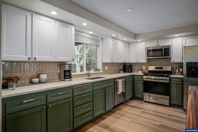 5675 Buttonwood Ct SE, Salem, OR 97306