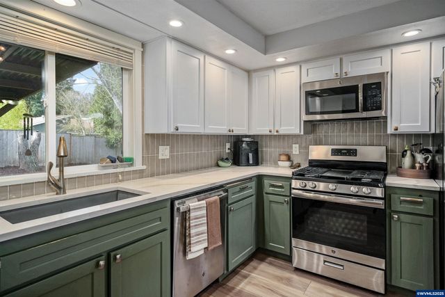 5675 Buttonwood Ct SE, Salem, OR 97306