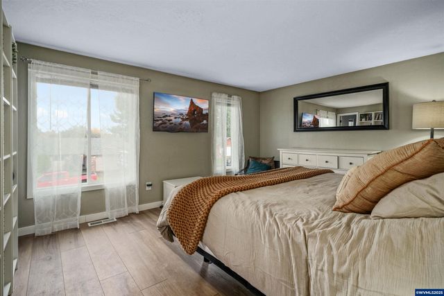 5675 Buttonwood Ct SE, Salem, OR 97306