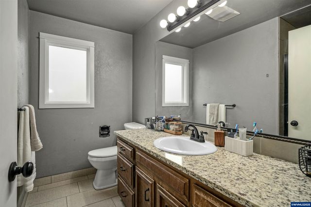 5675 Buttonwood Ct SE, Salem, OR 97306