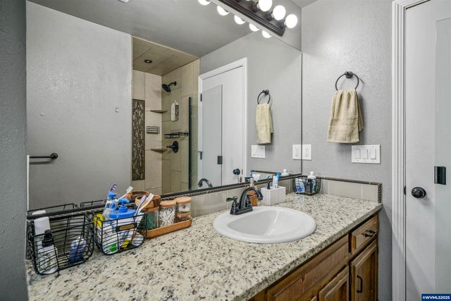 5675 Buttonwood Ct SE, Salem, OR 97306