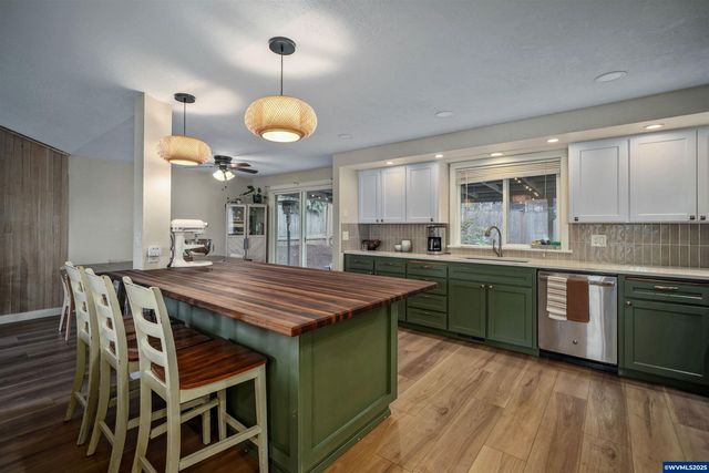 5675 Buttonwood Ct SE, Salem, OR 97306