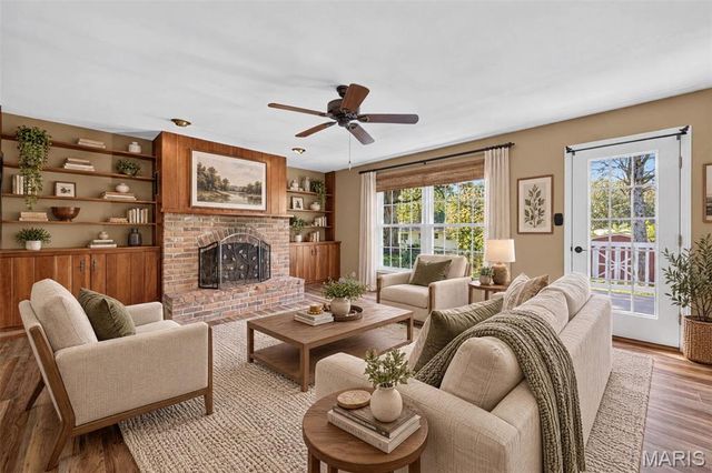 2913 Cypress Drive, St Charles, MO 63301