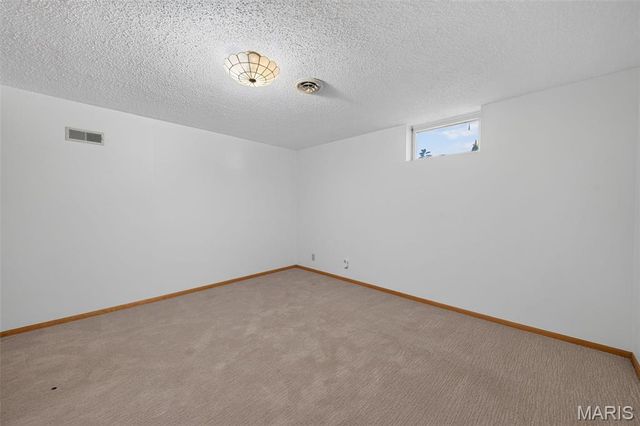 2913 Cypress Drive, St Charles, MO 63301