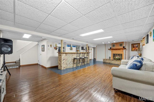 16 Tamma Lane, Hazelwood, MO 63042