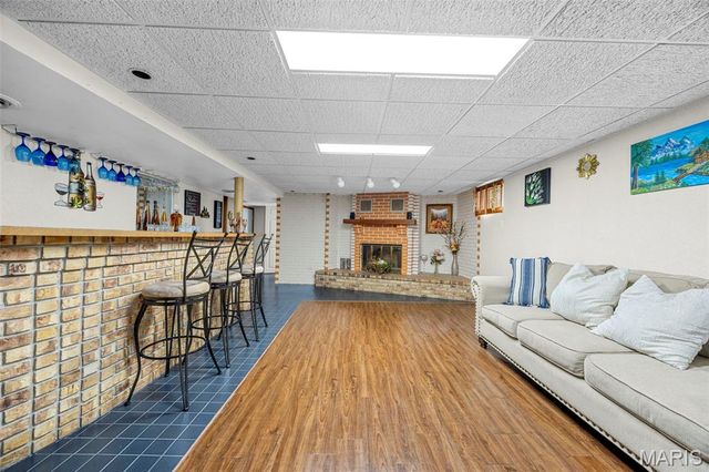16 Tamma Lane, Hazelwood, MO 63042
