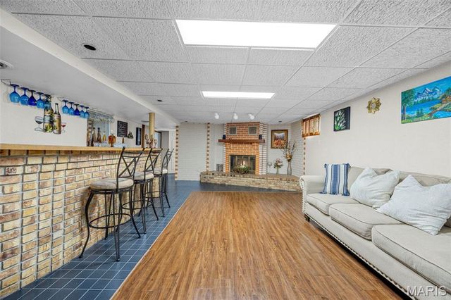 16 Tamma Lane, Hazelwood, MO 63042