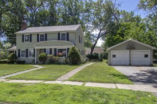 75 Bennington St, Springfield, MA 01108
