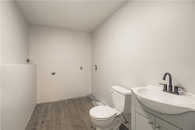 2521 NW Richard Street, Blue Springs, MO 64015