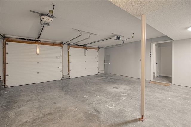 2521 NW Richard Street, Blue Springs, MO 64015