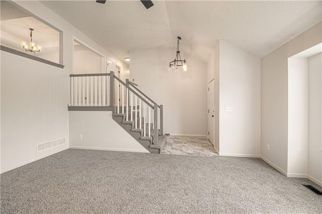 2521 NW Richard Street, Blue Springs, MO 64015