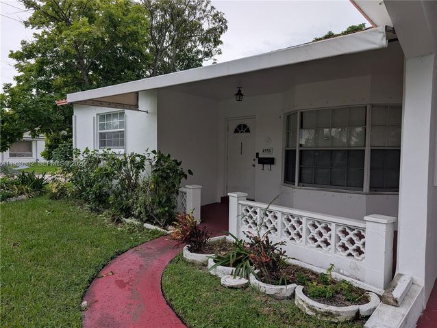 4550 NW 43rd Street, Lauderdale Lakes, FL 33319