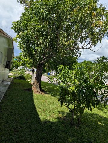 4550 NW 43rd Street, Lauderdale Lakes, FL 33319