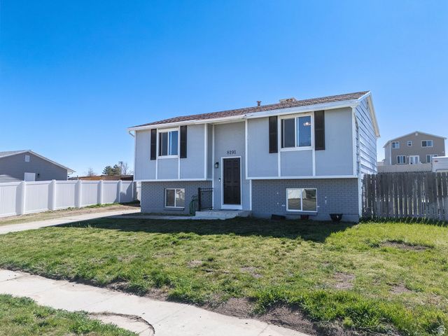 8191 W DANBURY DR, Magna, UT 84044