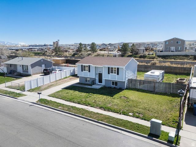 8191 W DANBURY DR, Magna, UT 84044