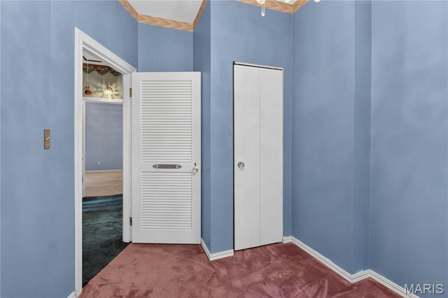 1392 Burd Avenue, St Louis, MO 63112