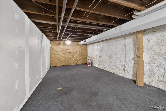 1392 Burd Avenue, St Louis, MO 63112